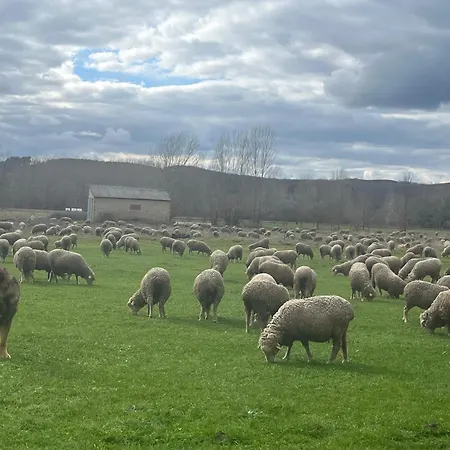 At La Era De בית נופש Cerezales del Condado